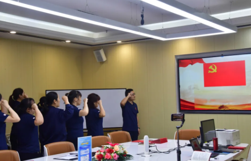 憶初心，守黨紀(jì)，趕考路上勇毅行